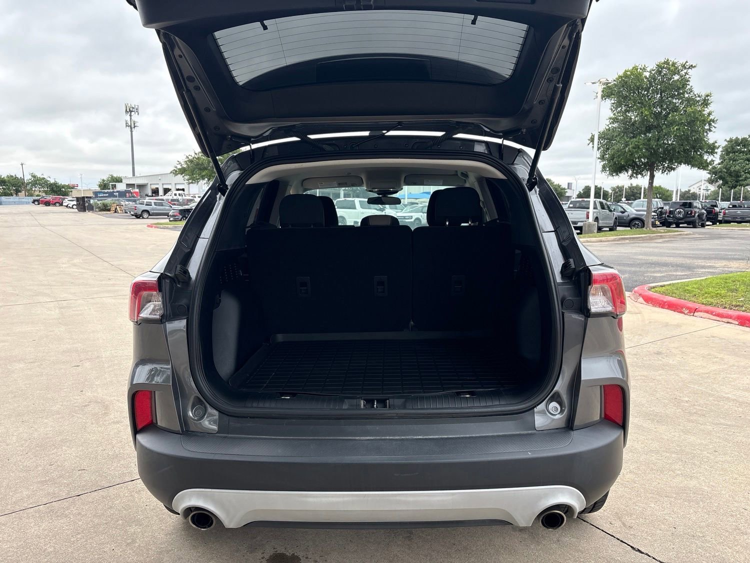 Used 2022 Ford Escape S FWD image 5