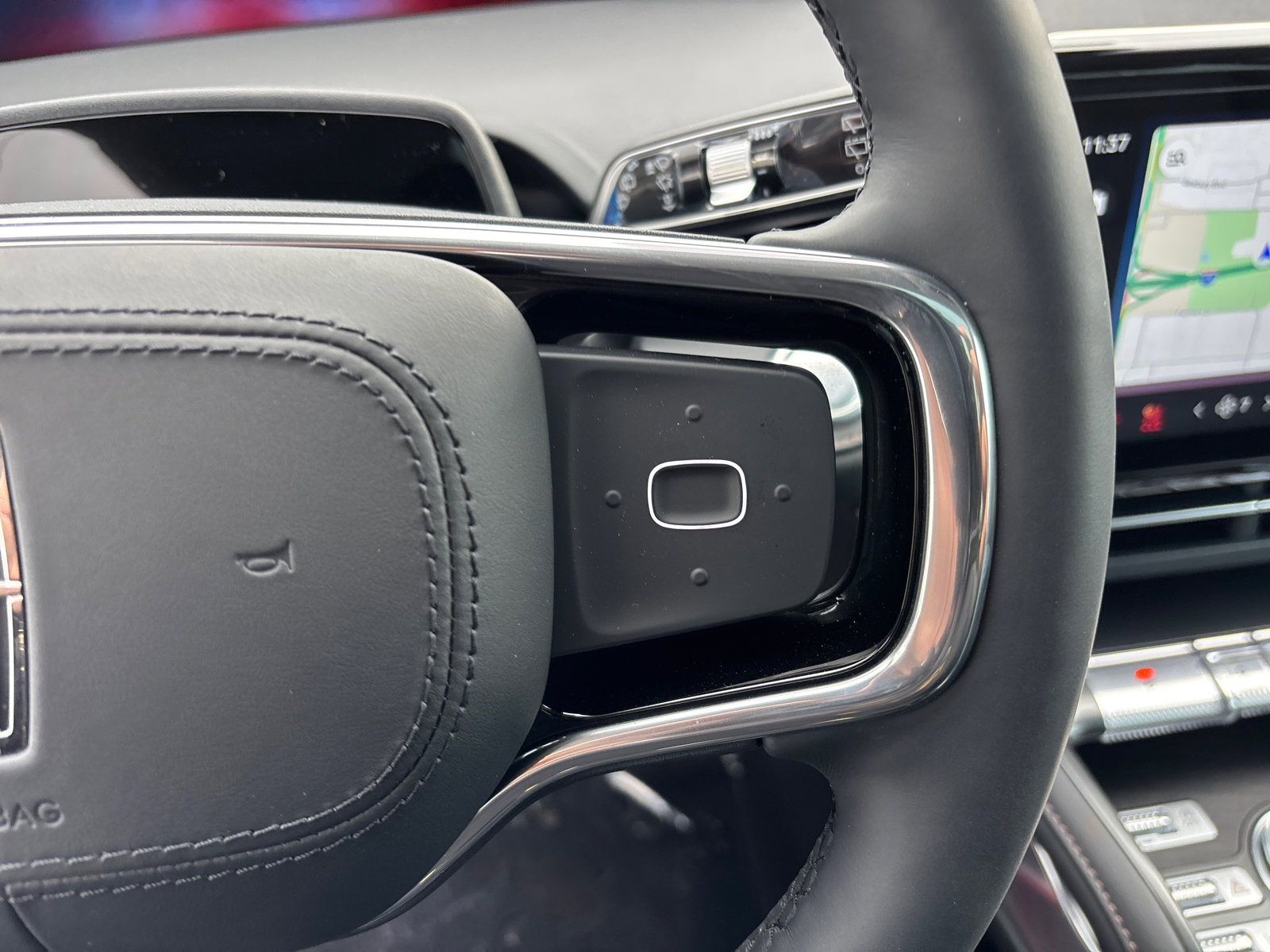 New 2026 Lincoln Nautilus Reserve w/ Jet Appearance Package image 18