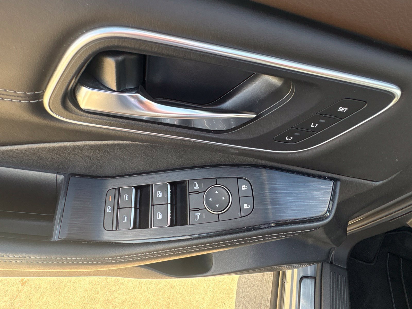 Used 2022 Nissan Rogue Platinum w/ Head-Up Display Package FWD image 18