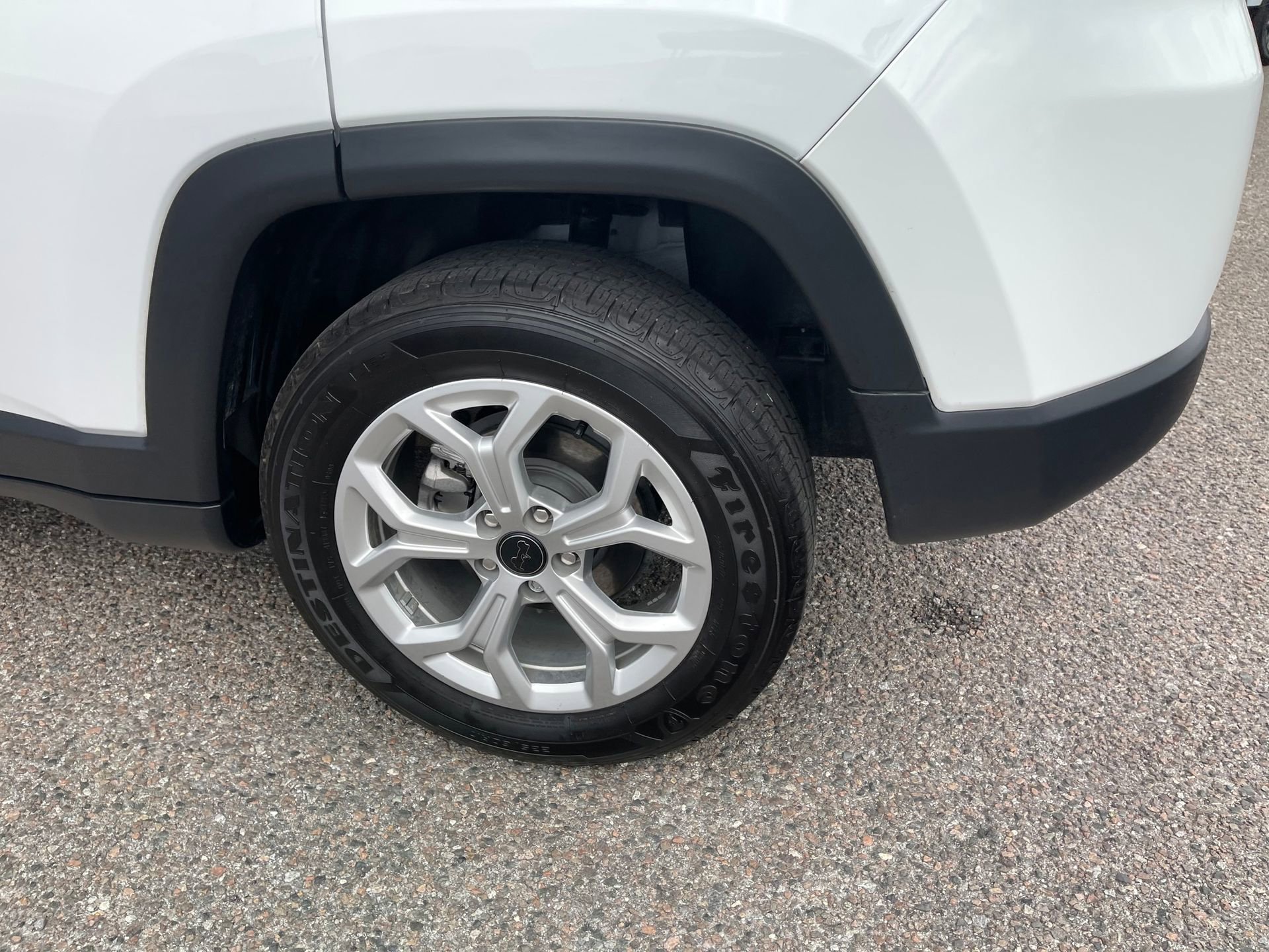 Used 2025 Jeep Compass Sport AWD/4WD image 9