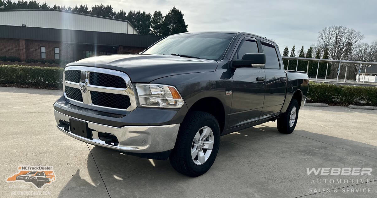Used 2019 RAM 1500 Classic SLT w/ Luxury Group image 2