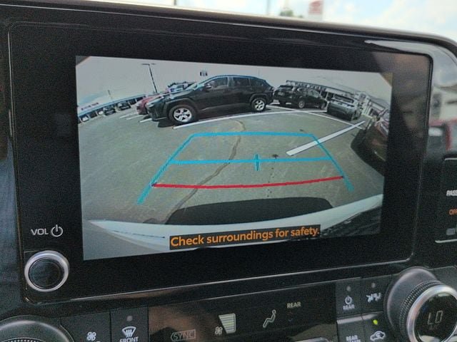 Used 2023 Toyota Highlander LE FWD image 23