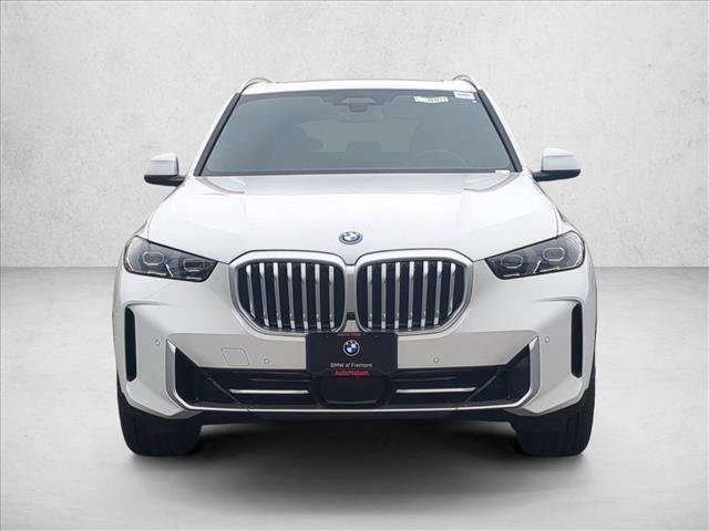 New 2026 BMW X5 xDrive50e image 6