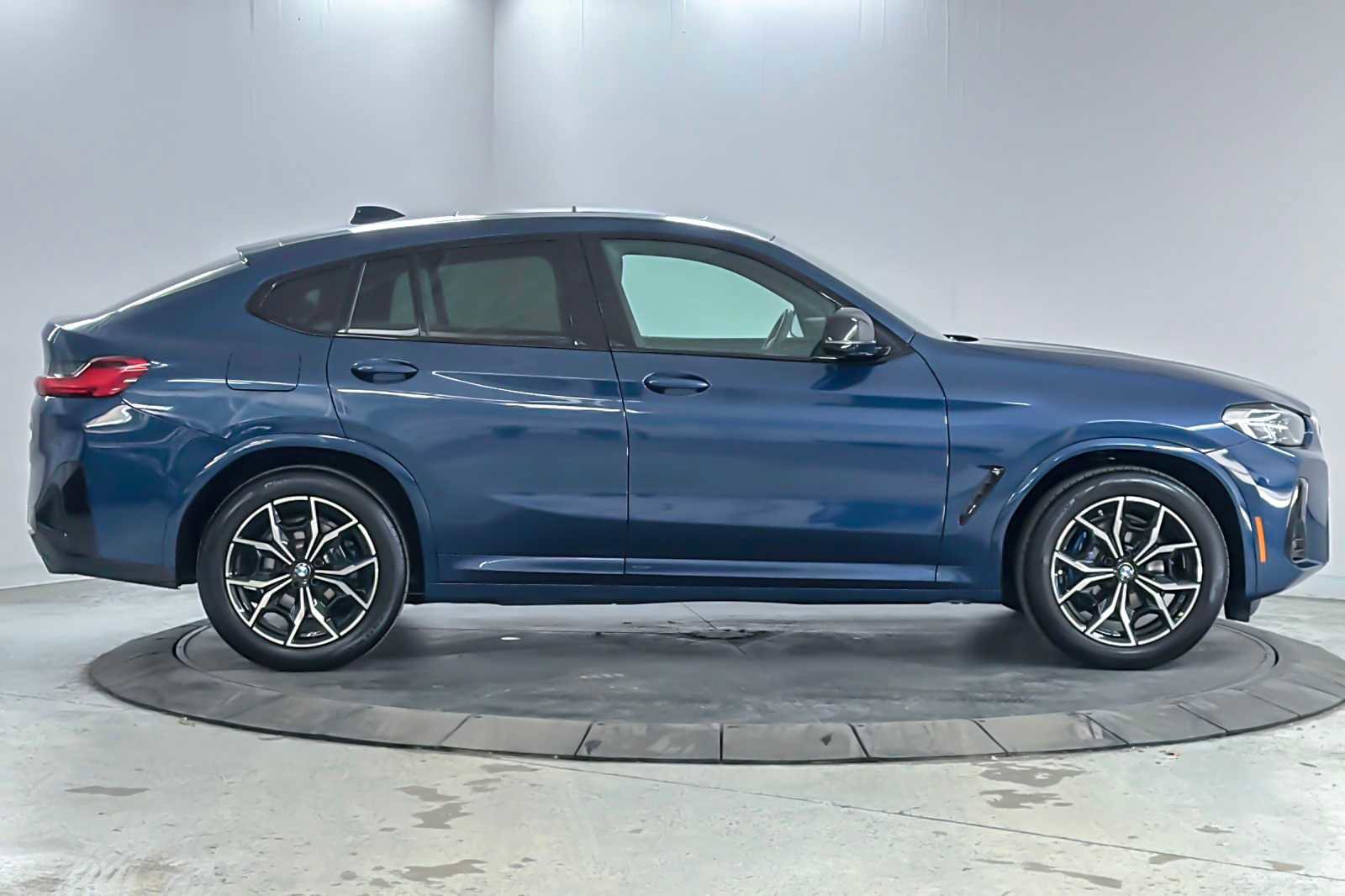 Used 2025 BMW X4 M40i image 8