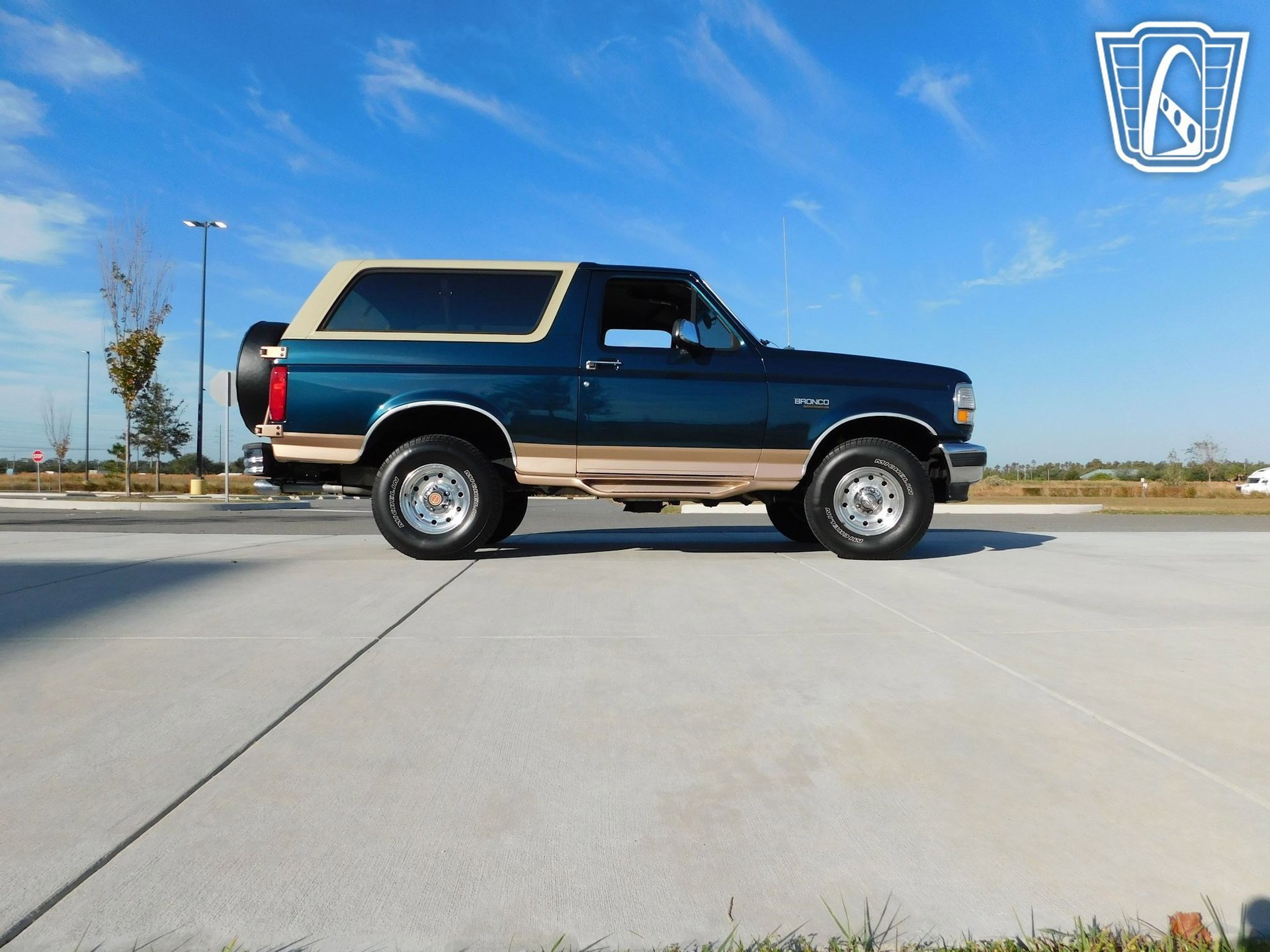 Used 1995 Ford Bronco XLT image 8