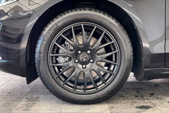 Used 2019 Ford Fusion Energi Titanium image 8