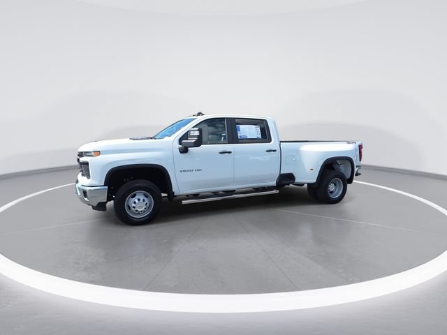 Used 2024 Chevrolet Silverado 3500 W/T w/ WT Convenience Package AWD/4WD image 4
