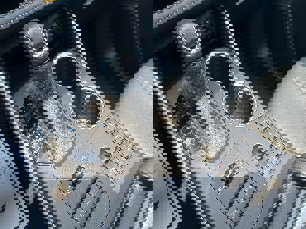 Used 2024 Toyota Highlander XLE image 23