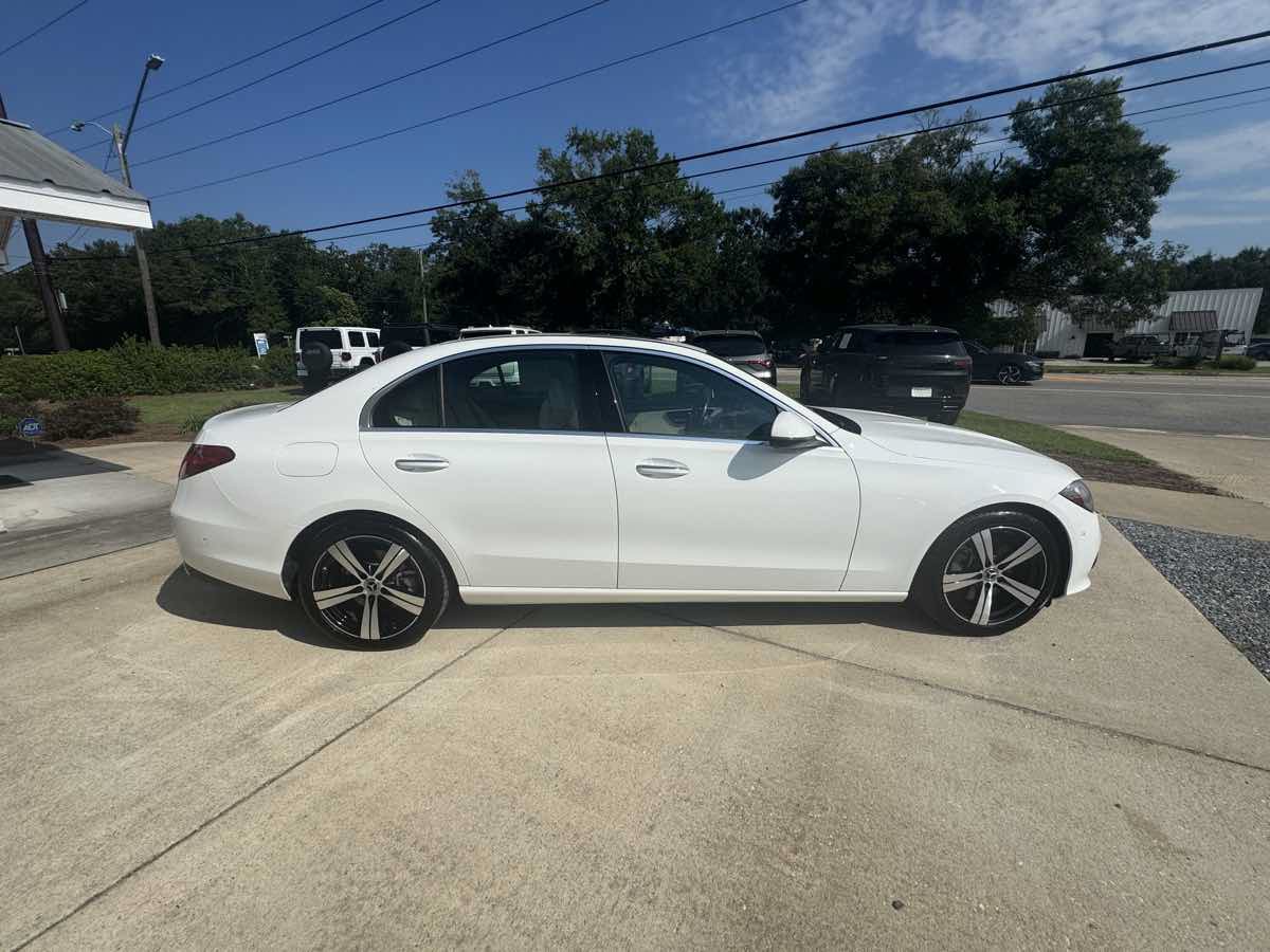 Used 2025 Mercedes-Benz C 300 Sedan image 5