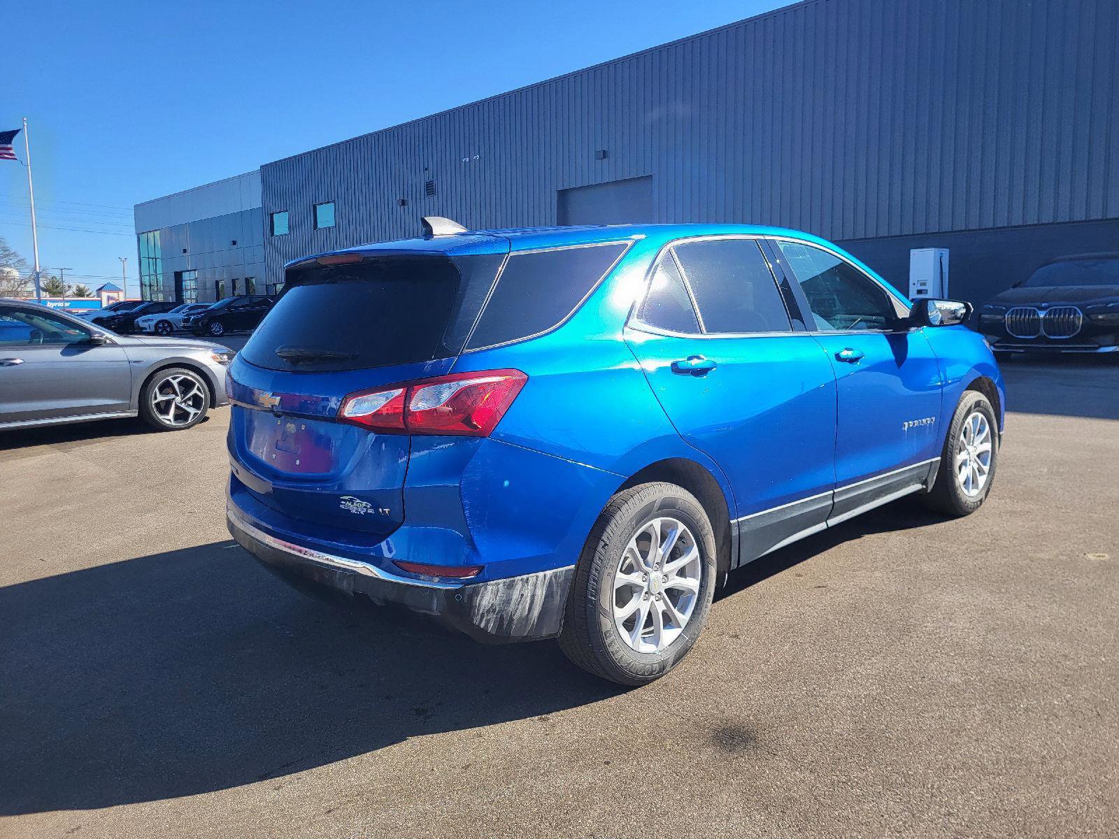 Used 2019 Chevrolet Equinox LT image 3