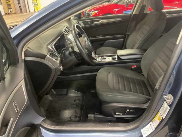 Used 2019 Ford Fusion SE AWD/4WD image 19
