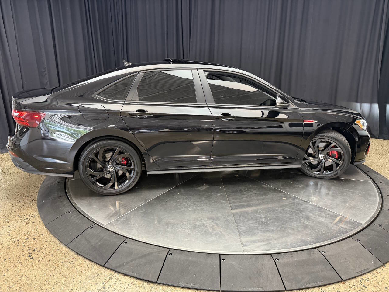 Used 2024 Volkswagen Jetta GLI Autobahn w/ GLI Black Package image 6