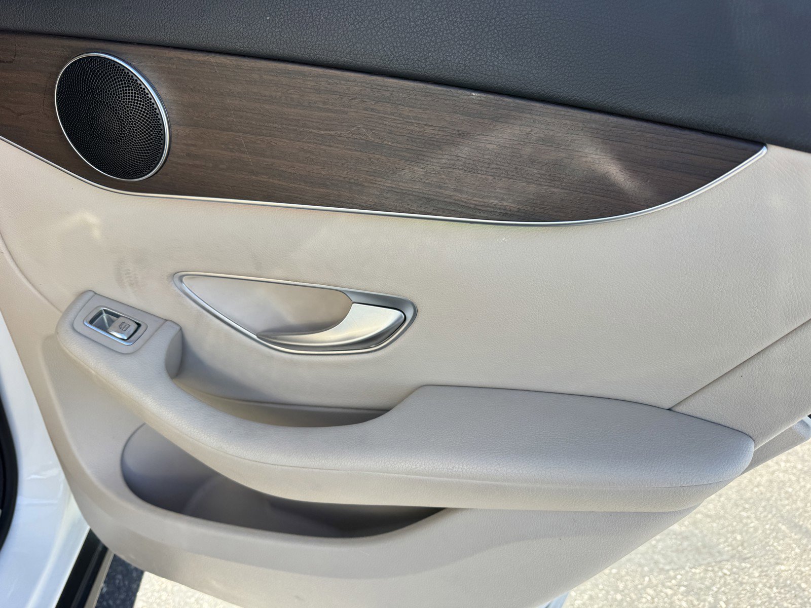 Used 2022 Mercedes-Benz GLC 300 image 11