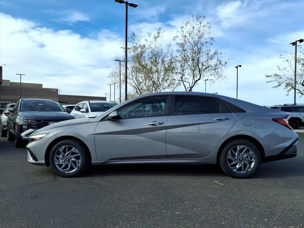 New 2026 Hyundai Elantra Blue image 3