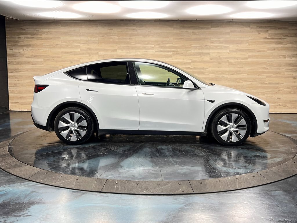 Used 2023 Tesla Model Y Long Range image 9