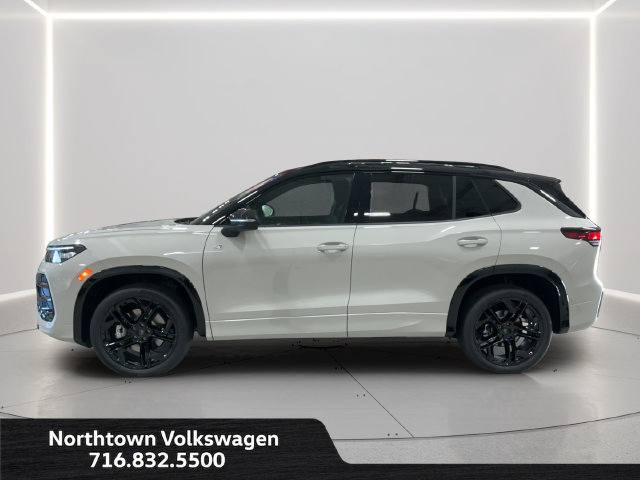 New 2026 Volkswagen Tiguan SE R-Line AWD/4WD image 2