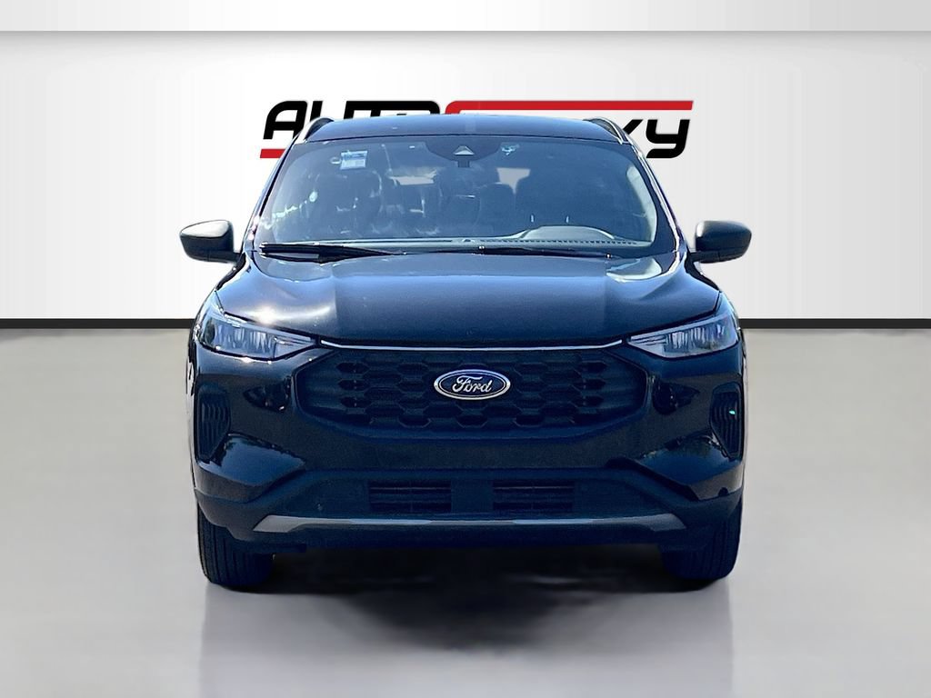 Used 2025 Ford Escape ST-Line AWD/4WD image 2