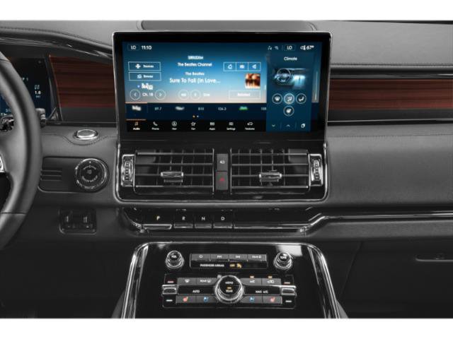 Certified 2024 Lincoln Navigator Premiere AWD/4WD image 10