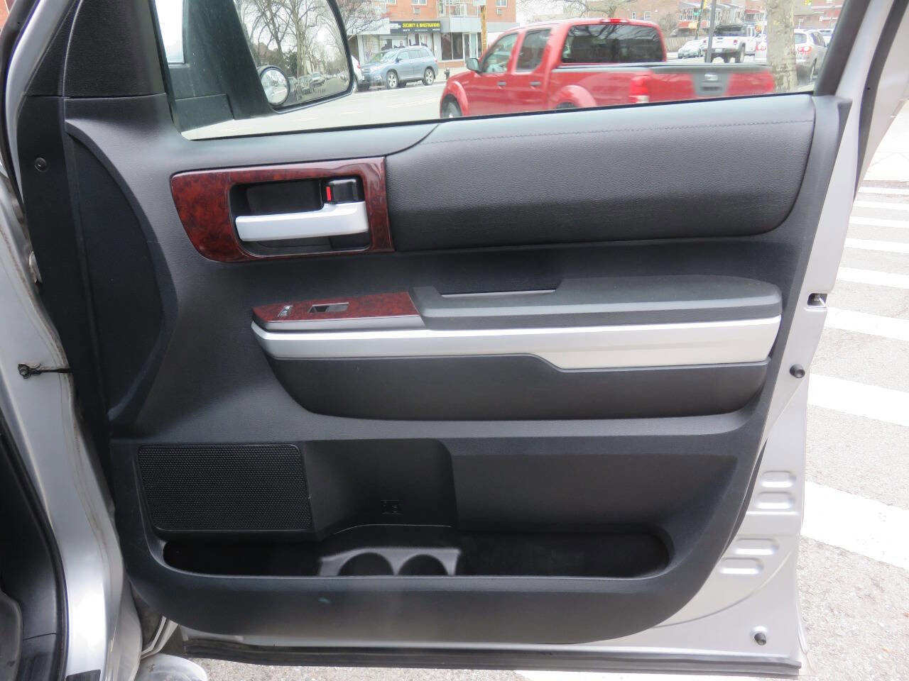 Used 2014 Toyota Tundra SR5 w/ SR5 Upgrade Package AWD/4WD image 25
