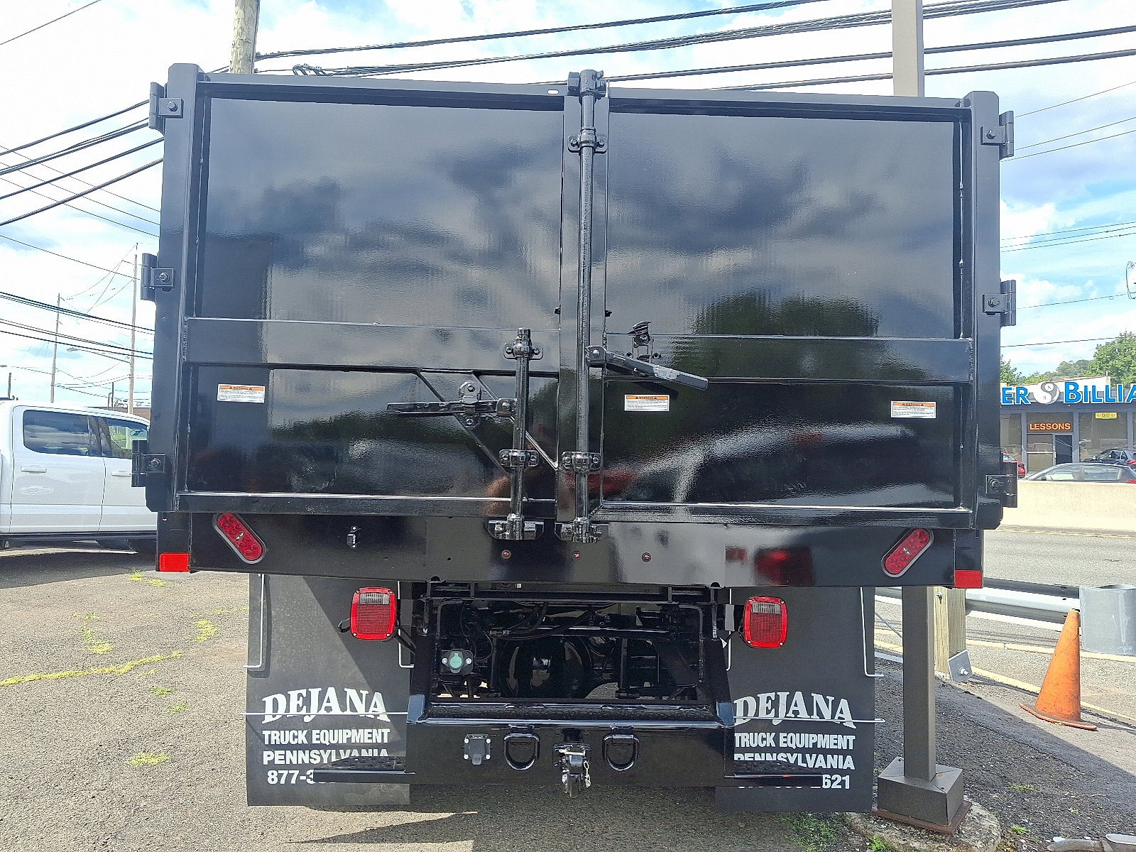 New 2025 Ford F750 2WD SuperCab Super Duty image 5