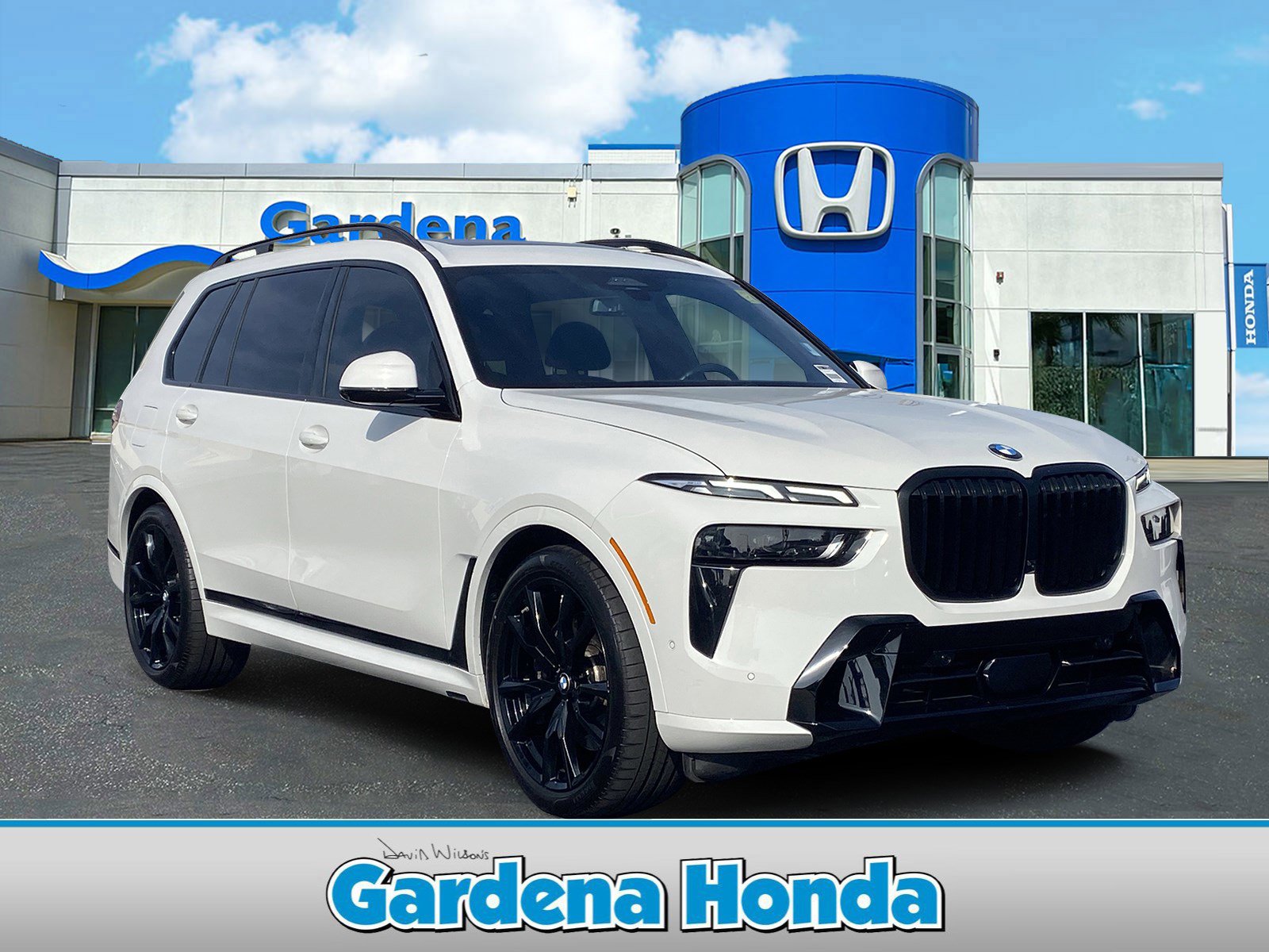 Used 2023 BMW X7 xDrive40i w/ M Sport Package image 1