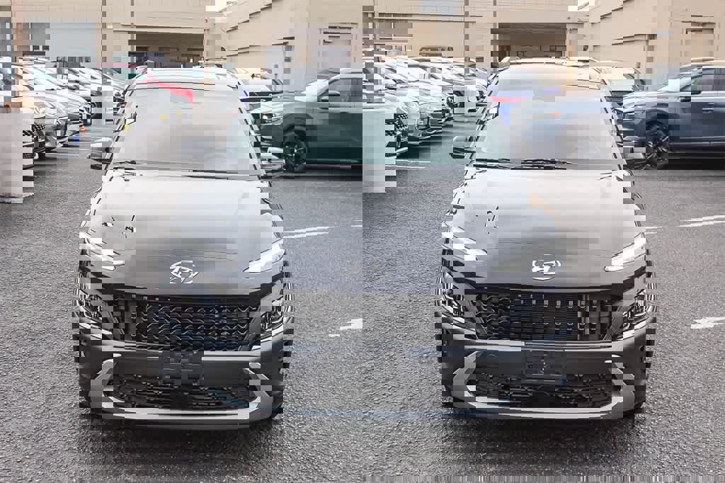 Certified 2022 Hyundai Kona Limited image 2