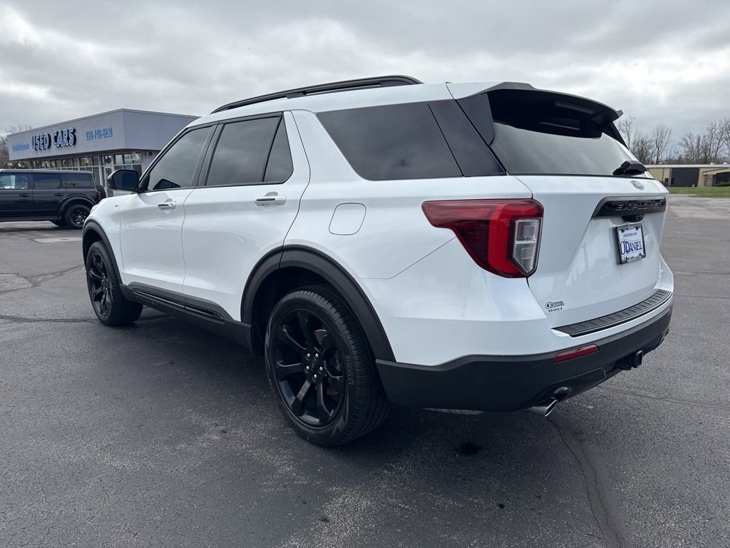 Used 2023 Ford Explorer ST-Line w/ Class IV Trailer Tow Package image 2