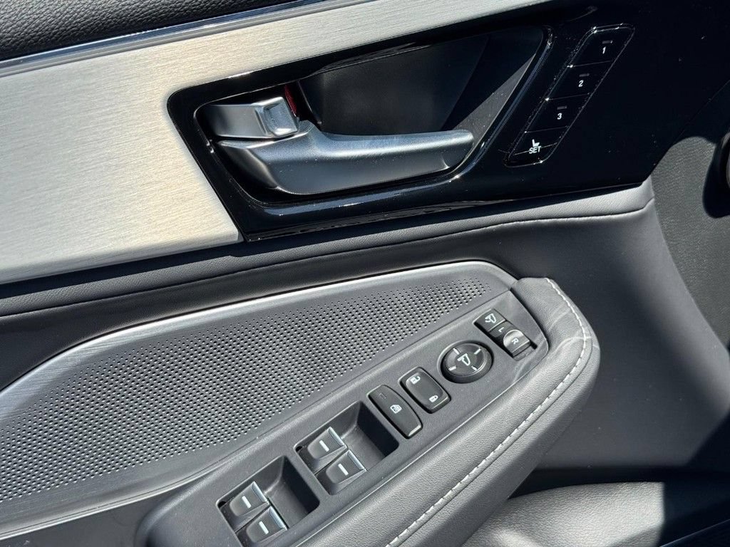 Certified 2026 Acura MDX w/ Technology Package FWD image 17