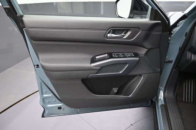 New 2026 Nissan Pathfinder SL w/ Cargo Package FWD image 16