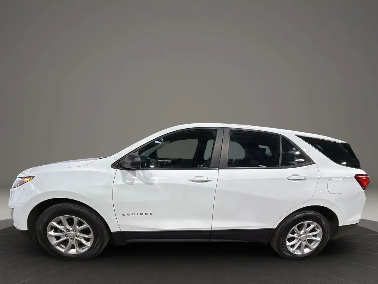 Used 2020 Chevrolet Equinox LS FWD image 8