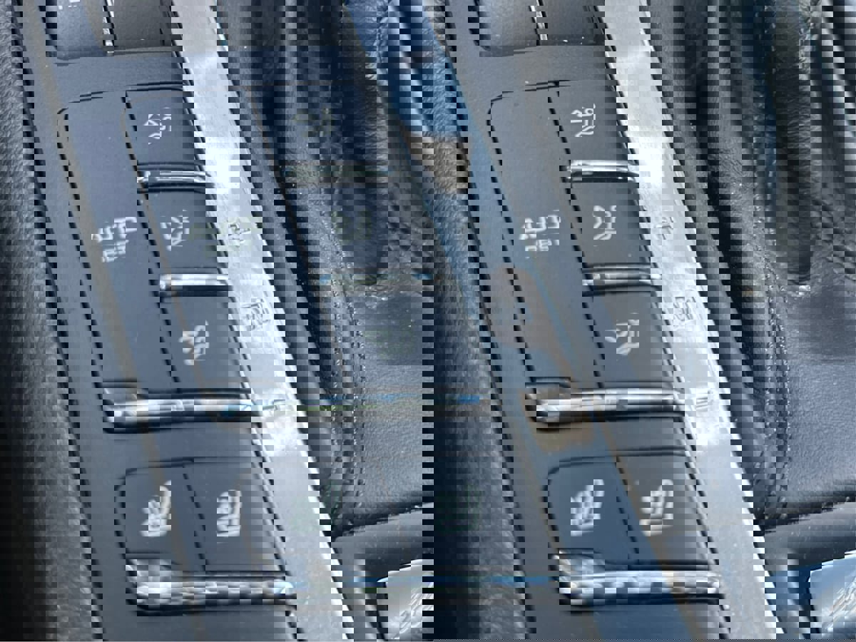 Used 2018 Porsche Macan GTS w/ Premium Package Plus image 46