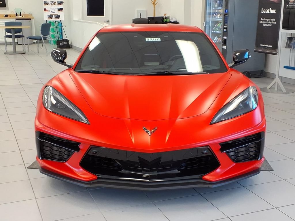 Used 2021 Chevrolet Corvette Stingray Preferred Cpe w/ Z51 Performance Package RWD image 2