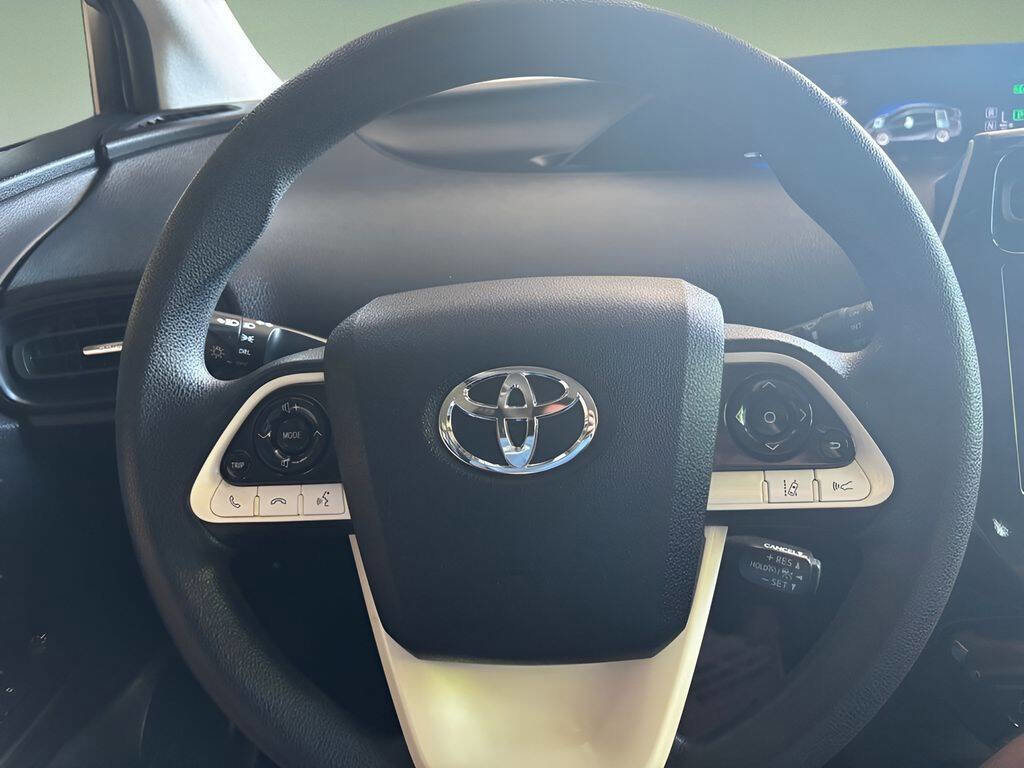 Used 2017 Toyota Prius Two w/ Carpet Mat Package image 14