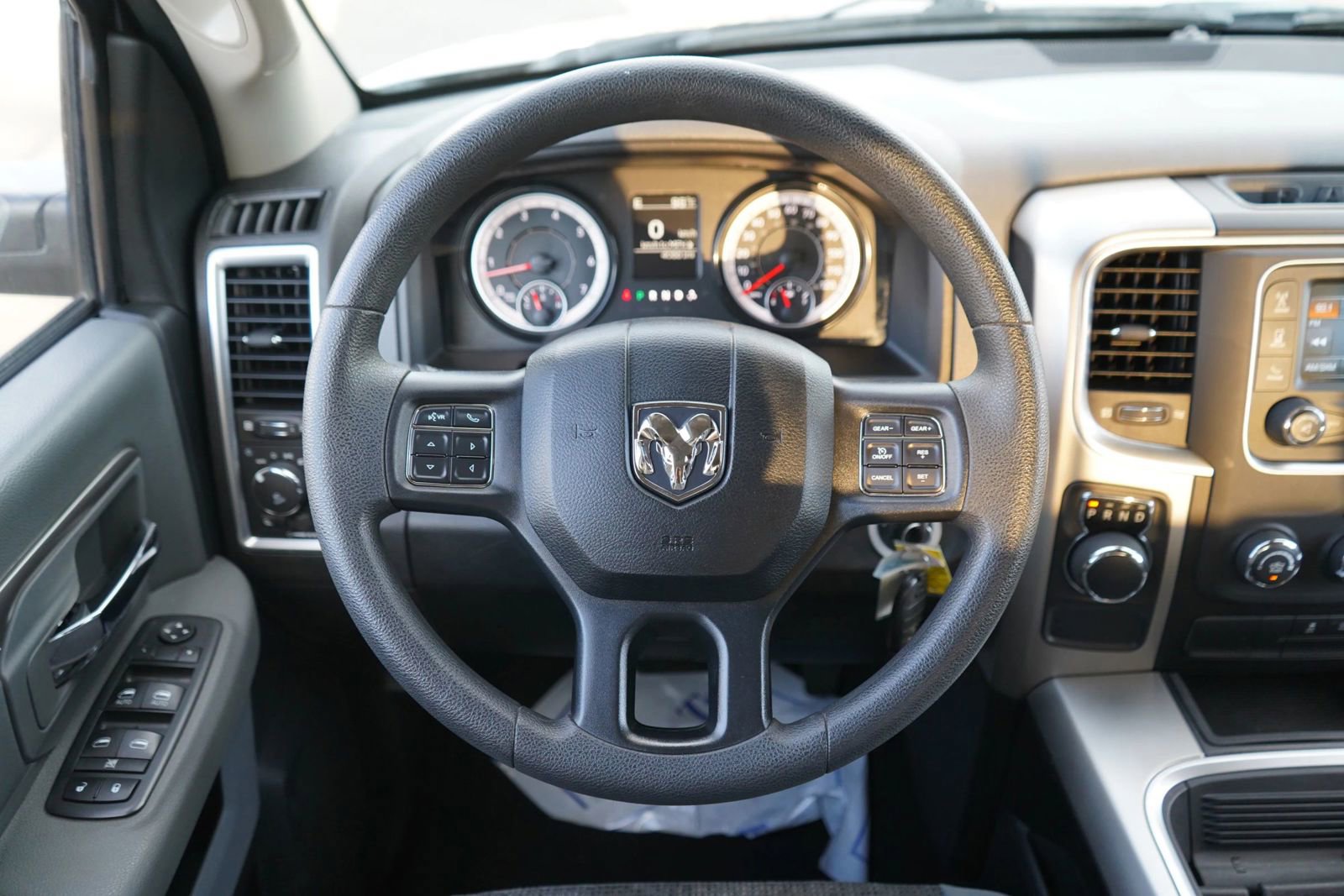 Used 2019 RAM 1500 Classic Warlock image 16