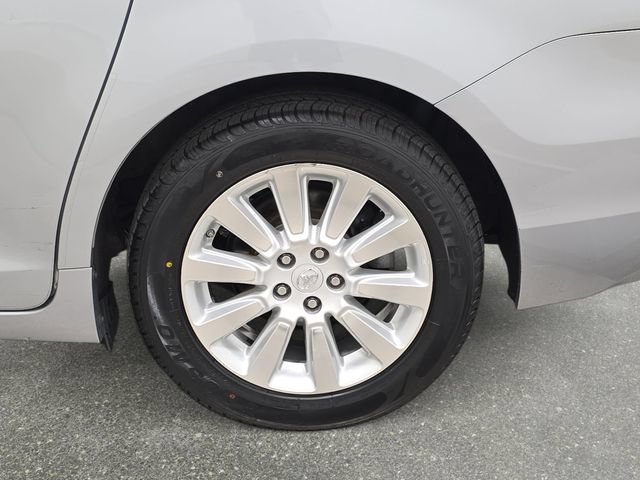 Used 2015 Toyota Sienna XLE w/ XLE Navigation Package AWD/4WD image 33