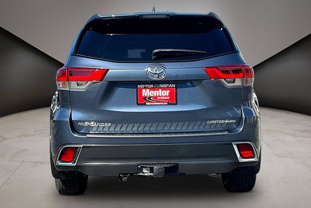 Used 2018 Toyota Highlander Limited Platinum AWD/4WD image 5