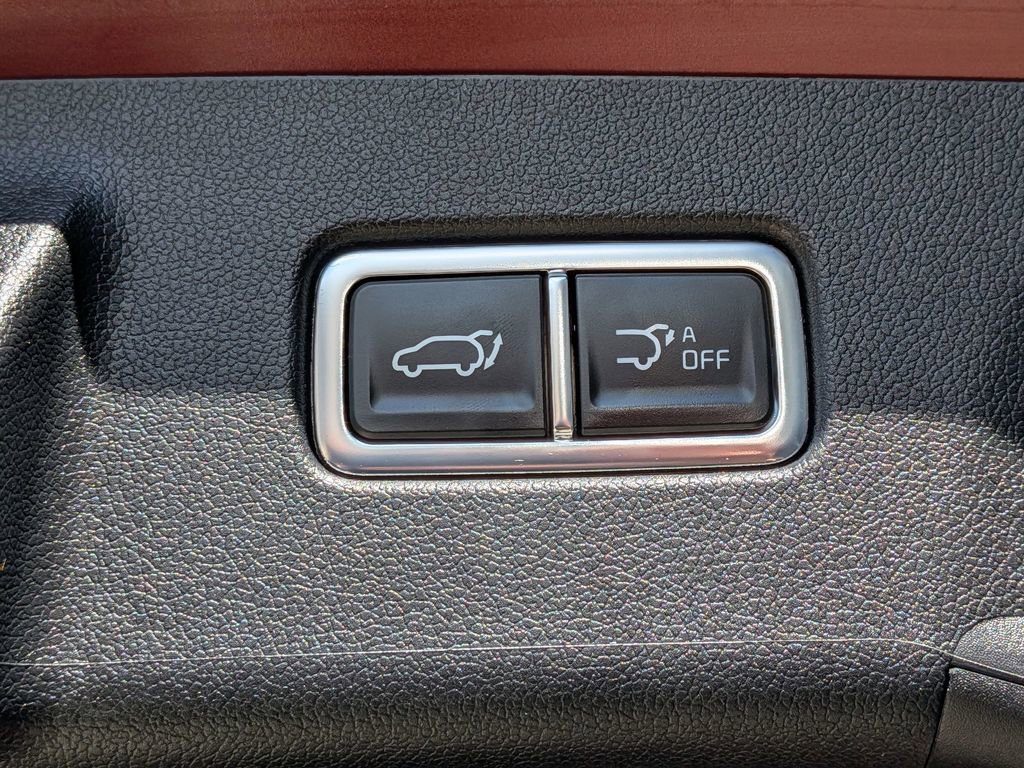 Used 2024 Kia Sorento SX Prestige image 9