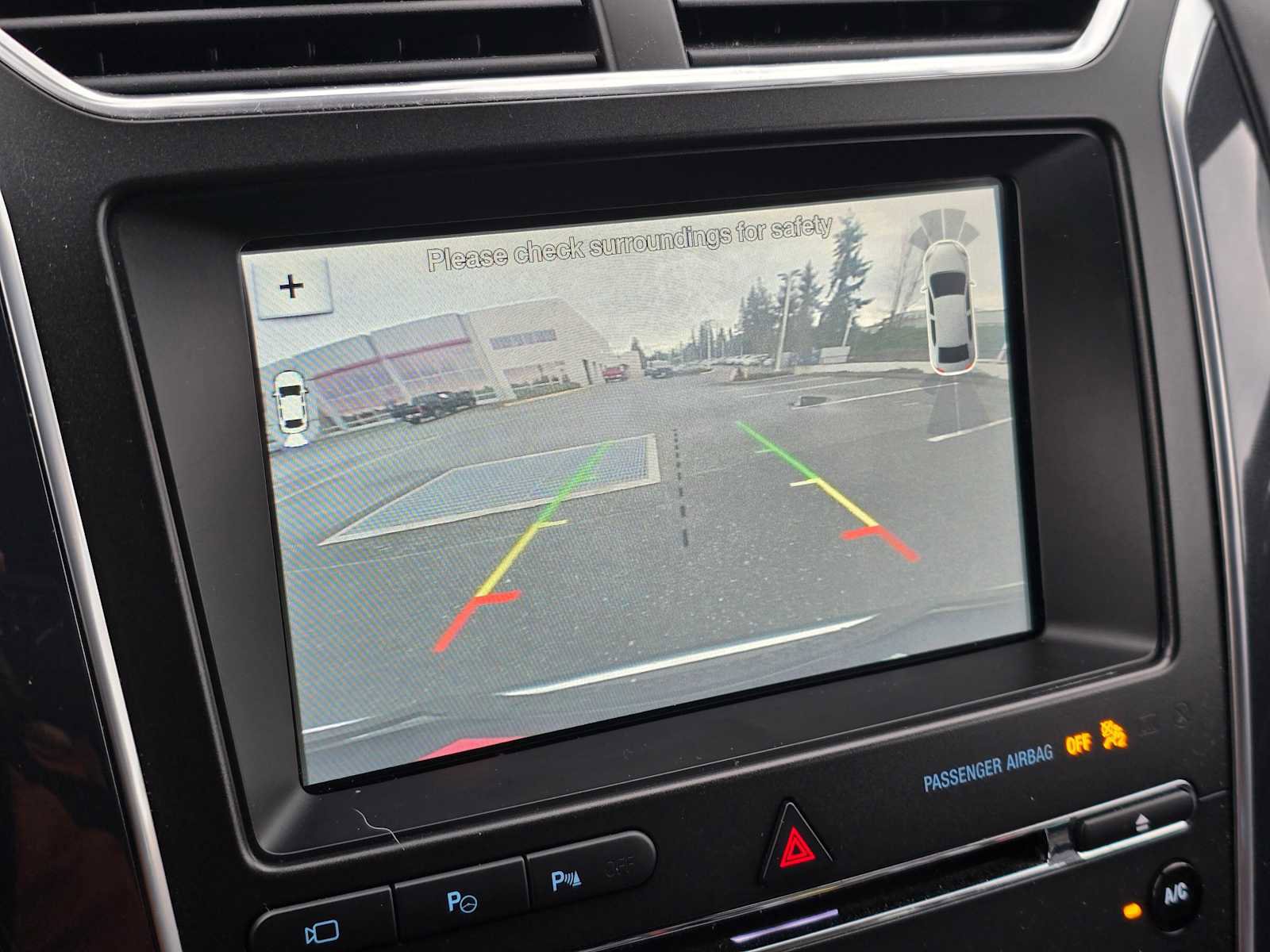 Used 2018 Ford Explorer Platinum image 28