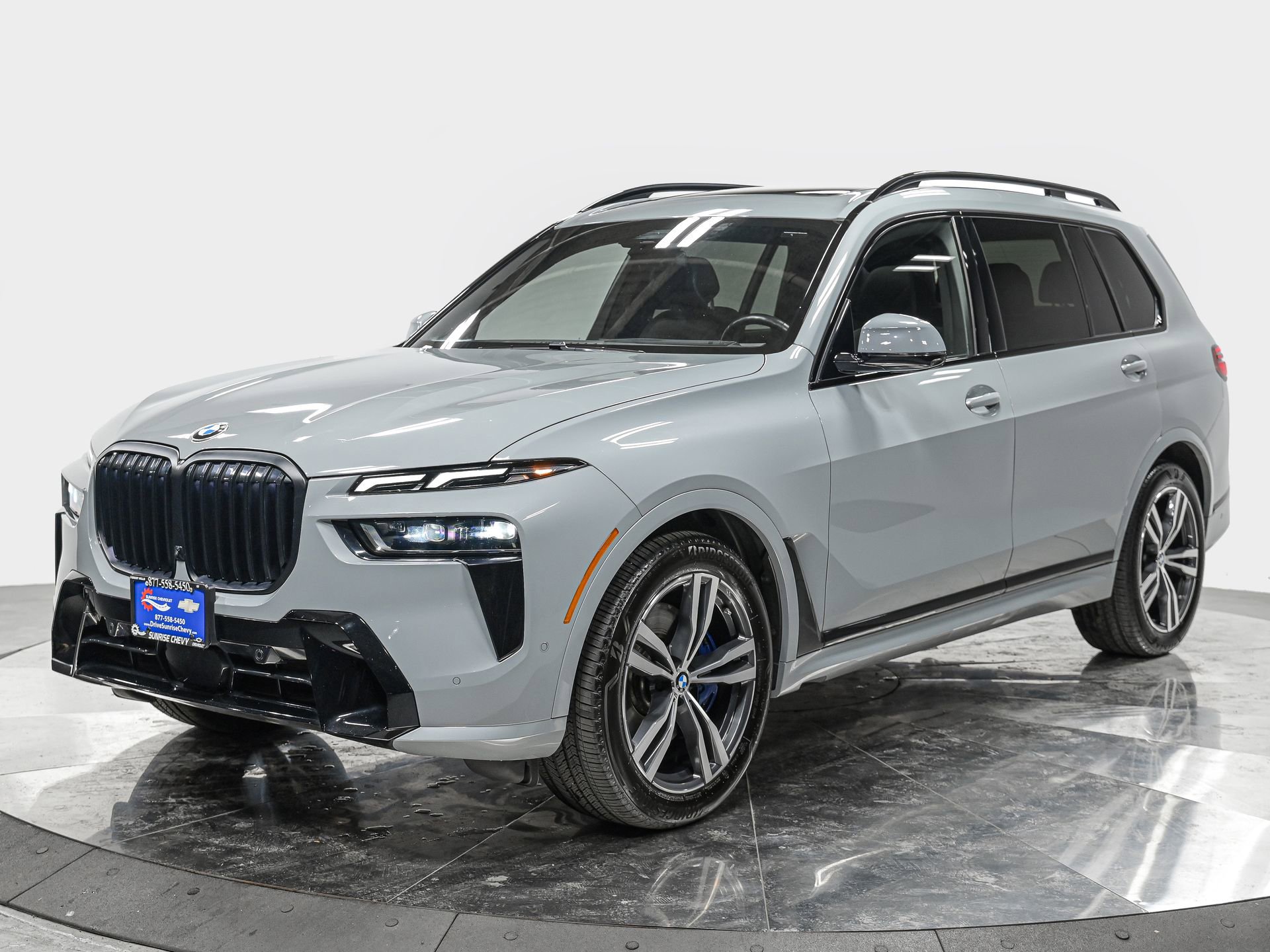 Used 2023 BMW X7 xDrive40i w/ M Sport Package image 1