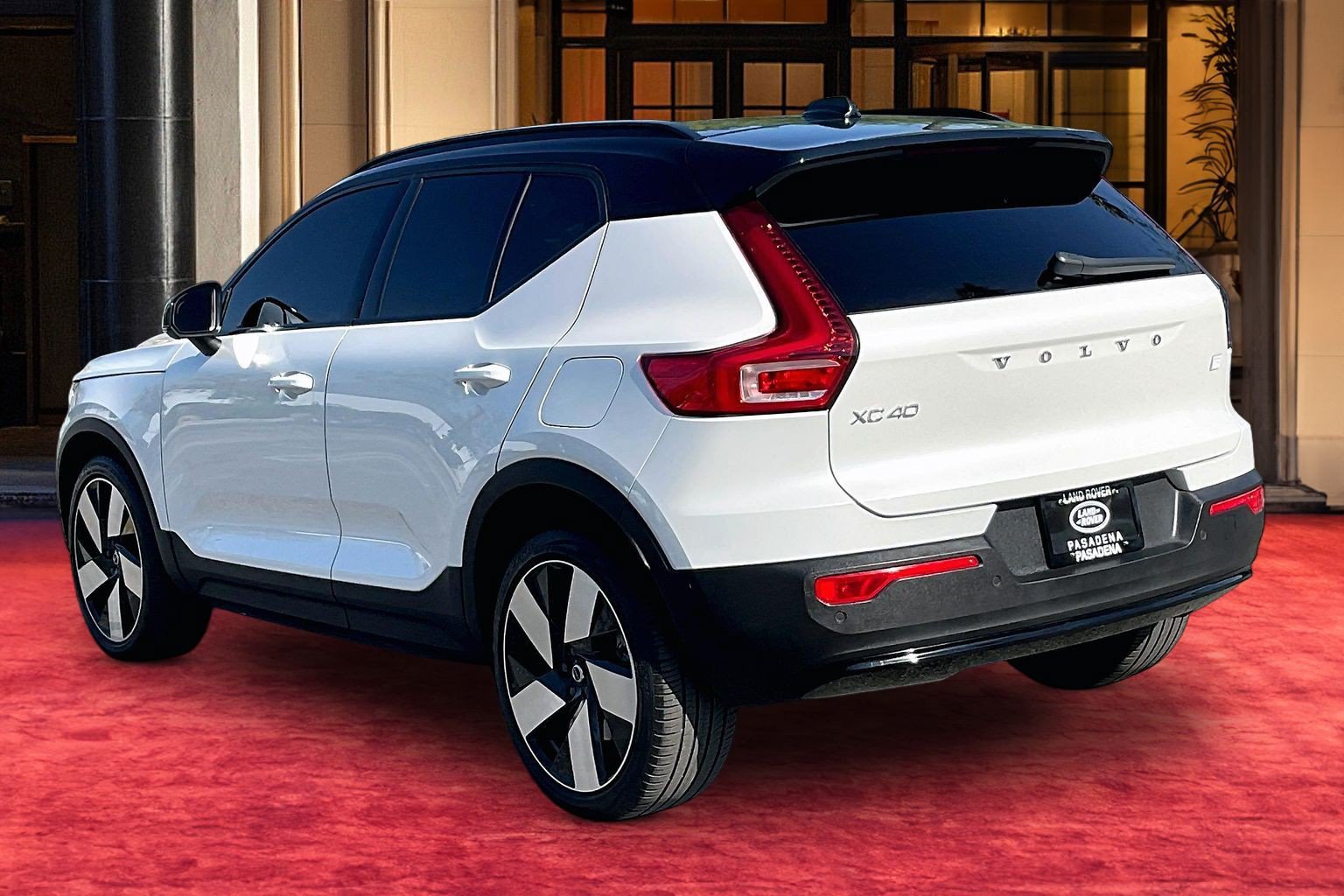 Used 2023 Volvo XC40 Recharge Ultimate AWD/4WD image 10