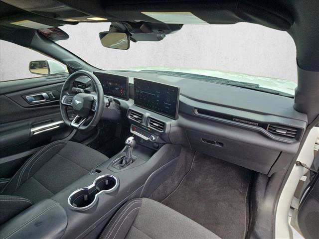Used 2025 Ford Mustang Coupe RWD image 20