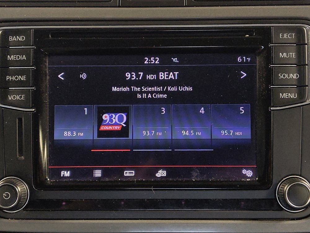 Used 2017 Volkswagen Tiguan S image 25