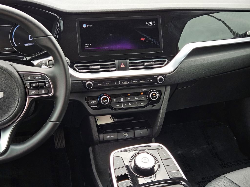 Used 2022 Kia Niro EX Premium FWD image 29