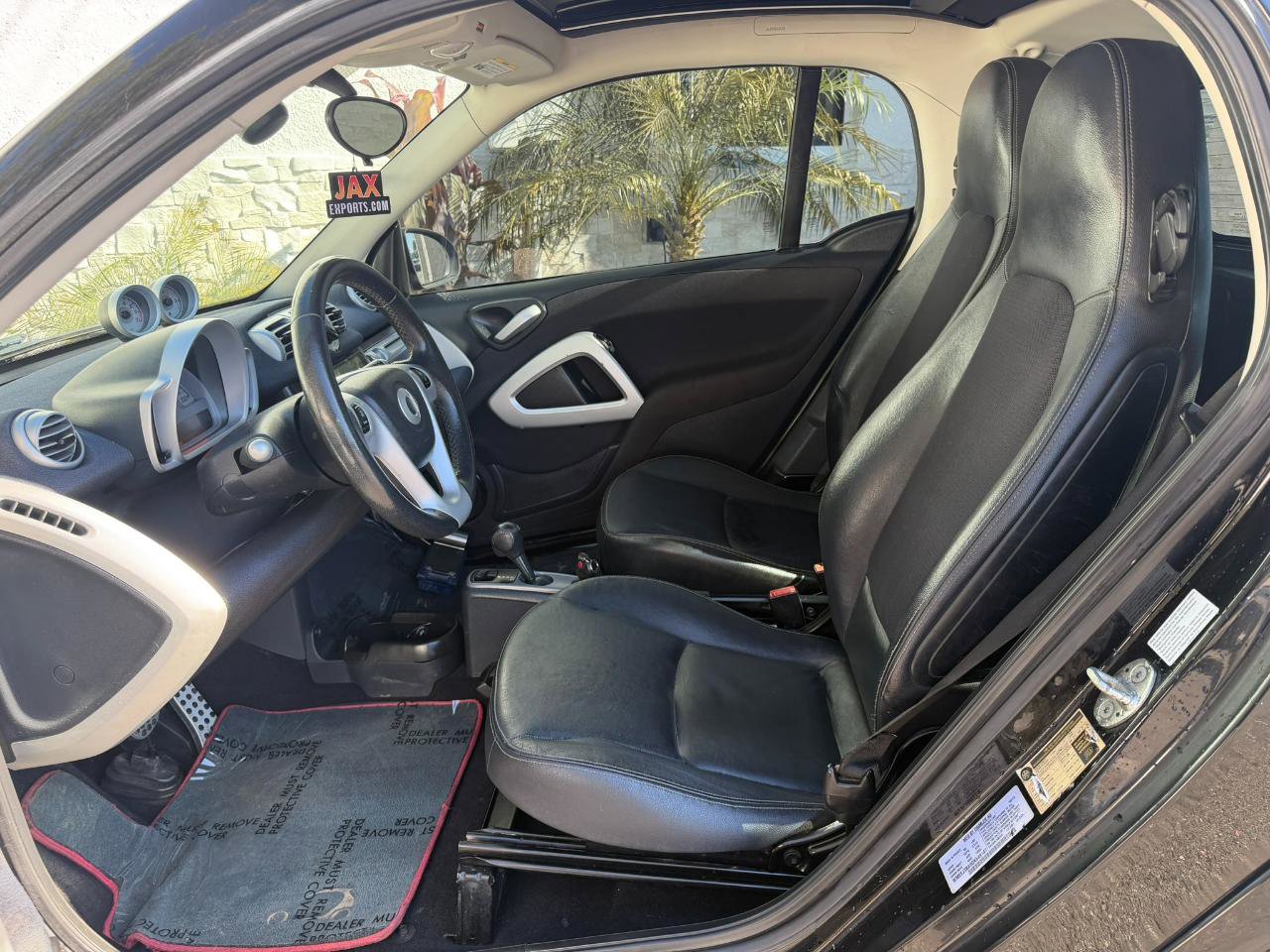 Used 2013 smart fortwo passion image 17