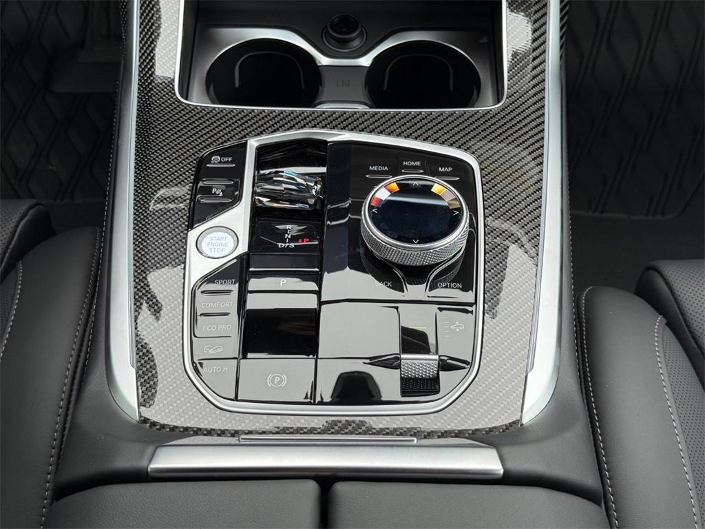 New 2026 BMW X7 M60i image 10