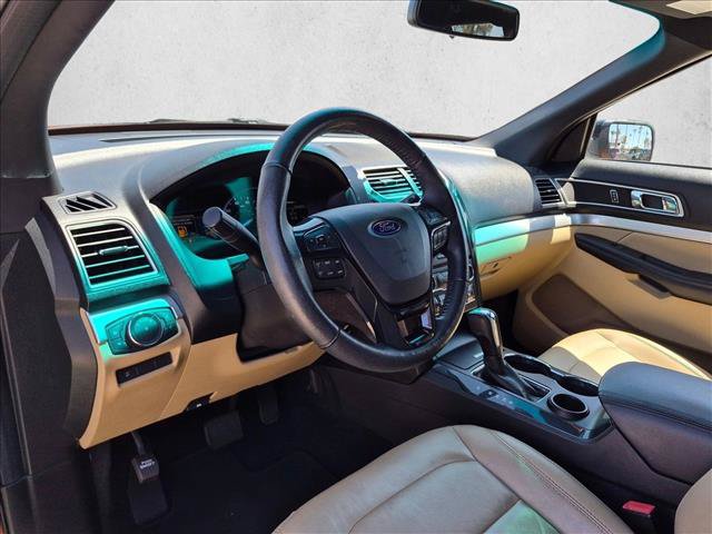 Used 2017 Ford Explorer XLT w/ Equipment Group 202A FWD image 10