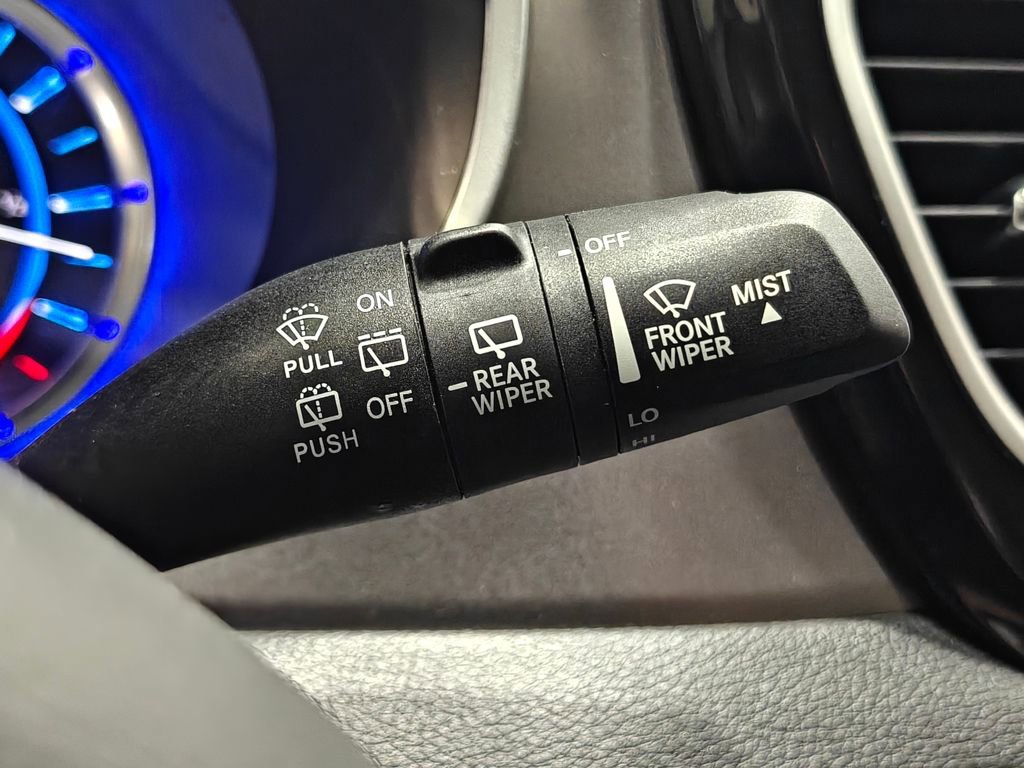 Used 2021 Chrysler Pacifica Touring-L image 59