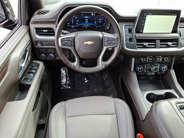 Used 2022 Chevrolet Suburban LT image 16