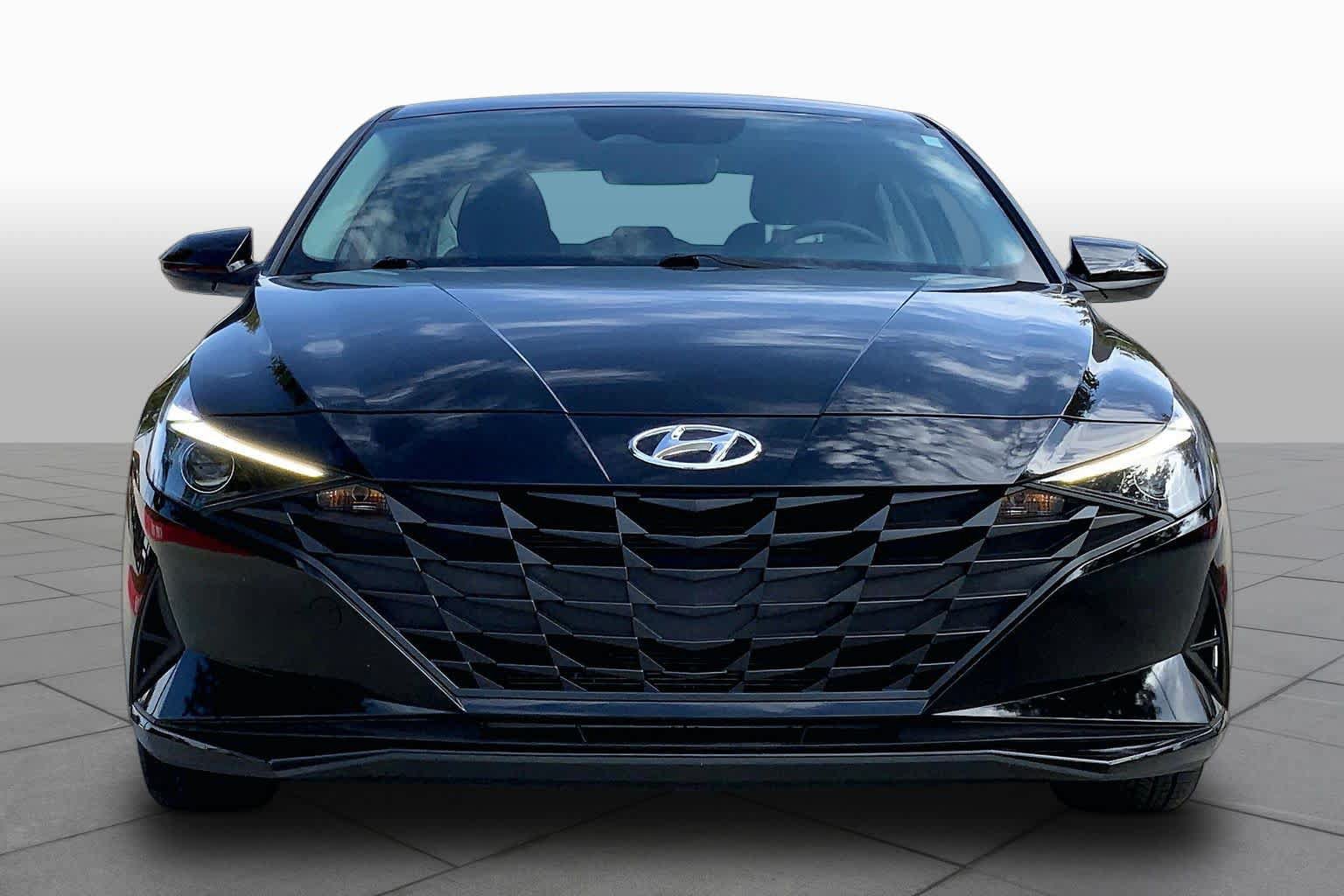 Certified 2023 Hyundai Elantra SEL FWD image 4