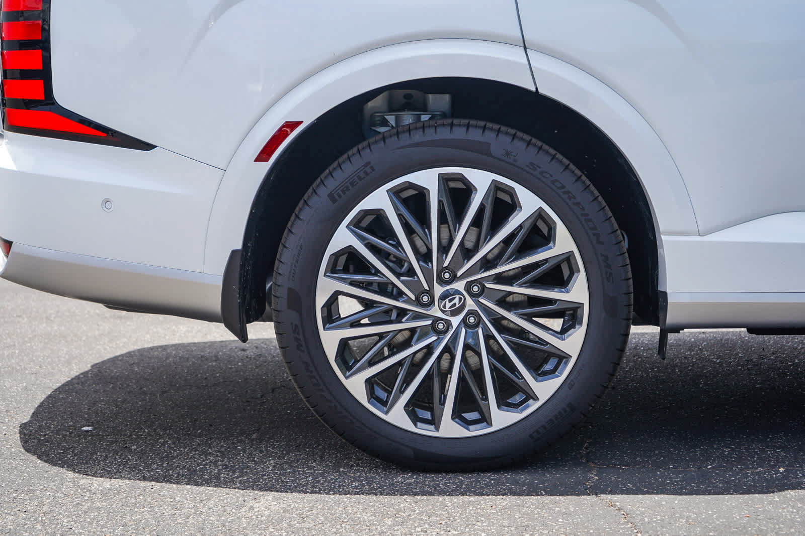 New 2026 Hyundai Palisade Calligraphy FWD image 8